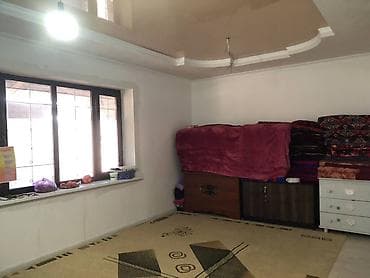 Үйлөрдү ижарага берүү: Сдаём 1-й этаж 2-х этажного земляного дома. Со всеми условиями — 4