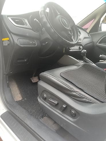 rf 2: Kia Carens: 2018 г., 2 л, Автомат, Газ, Универсал — 3