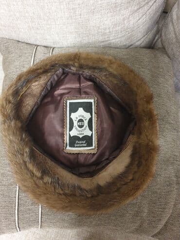 срочно продаю в связи с переездом: Кепка натуралкакозырёк норка в хорошем состоянии — 2