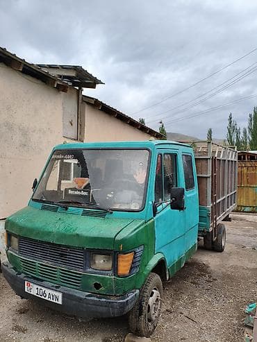 машины с двумя баками: Грузовик, Mercedes-Benz, Стандарт, 3 т, Б/у — 2