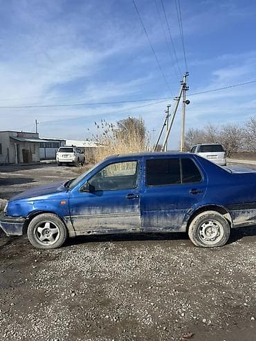 стоп на венто: Volkswagen Vento: 1994 г., Седан — 3