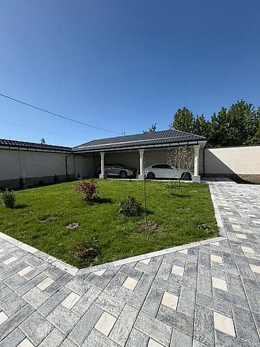 продаю арча бешик: Продаётся роскошный дом в Арча-Бешик✨ 📍 Локация: пересечение улиц — 5
