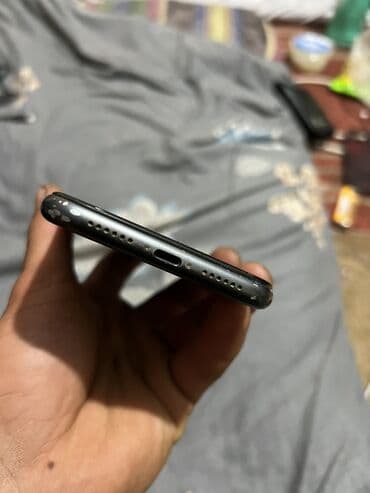 nokia 88: IPhone 11, Б/у, 64 ГБ, Черный, Чехол, 77 % — 2