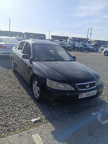 касем машина: Honda Accord: 2001 г., 2 л, Автомат — 4