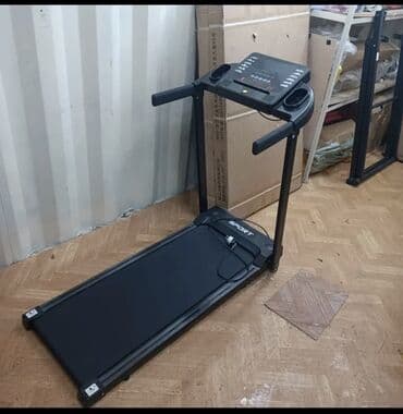 тренажер универсальный для дома: Компактная беговая дорожка Sport Fit с поручнями и подставкой для — 1