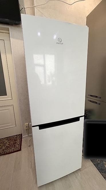 Холодильник Indesit, Б/у, Двухкамерный, Total no frost, 60 * 170 * 60 at lalafo.kg Холодильник Indesit, Б/у, Двухкамерный, Total no frost, 60 * 170 * 60