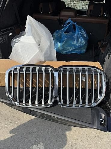 Решетка радиатора BMW