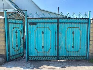 Распашные ворота: Металлические распашные ворота с калиткой - Материал: стальной — 1