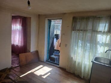 сдается времянка рабочий городок: 20 кв. м, 2 бөлмө, Забор, тосулган, Жертөлө, ороо — 3