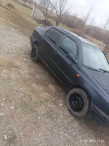 мерседес w204 цена бишкек: Volkswagen Vento: 1992 г., Седан — 2