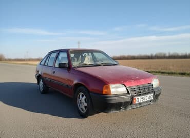 Opel Kadett: 1988 г., 1.8 л, Механика, Бензин, Хэтчбэк
