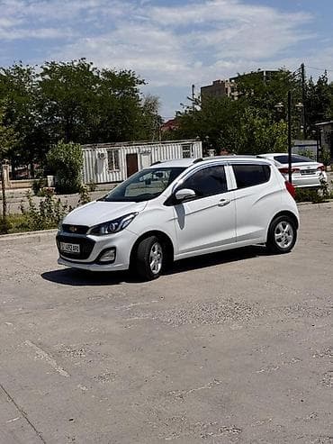 e2 byd: Chevrolet Spark: 2021 г., 1 л, Автомат, Бензин, Хэтчбэк — 2