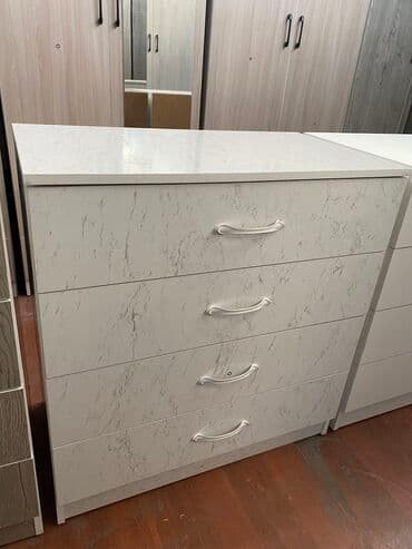 тумбы комоды с зеркалом: Комоды 
Разные цвета 
Всегда в наличии — 6