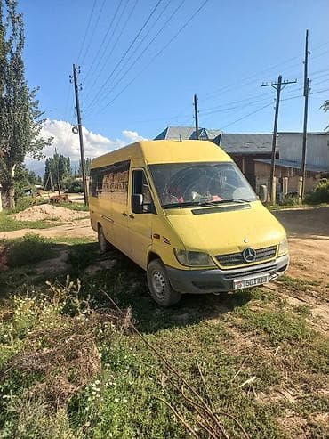 tayota funcargo: Mercedes-Benz Sprinter (длинная база, высокий потолок), жёлтый — 2
