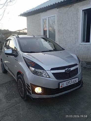 Chevrolet Spark: 2012 г., 1 л, Ручные, Бензин, Хэтчбэк — 1