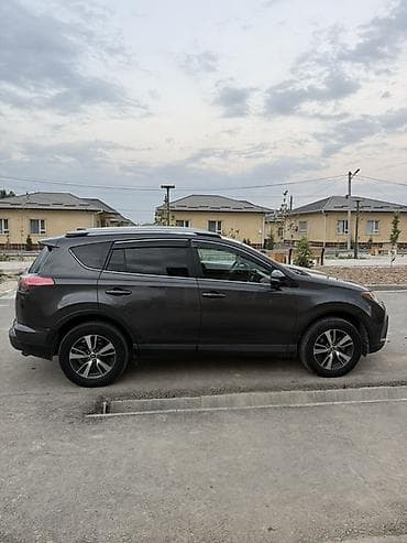 bmw e30: Toyota RAV4: 2018 г., 2.5 л, Автомат, Бензин, Кроссовер — 7