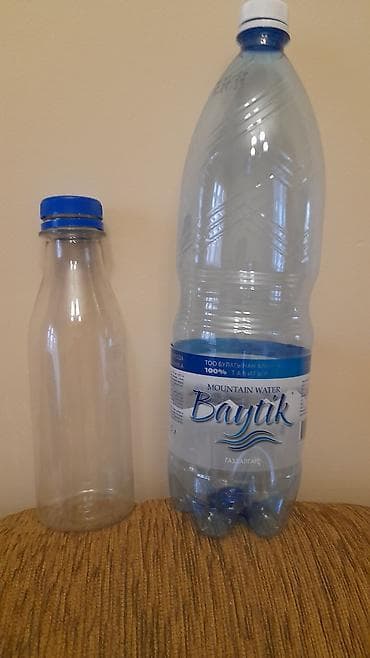 ведра пластиковые 20 л: Отдам Пластиковые бутылки: - 1.5 литровые, из под воды, чистые — 1