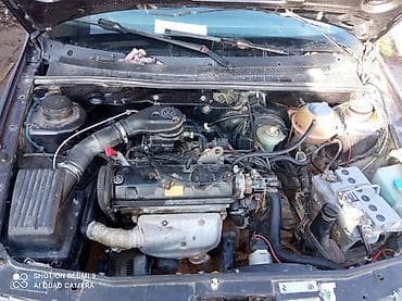 Продажа авто: Volkswagen Golf: 1993 г., 1.6 л, Механика, Бензин, Хэтчбэк — 4