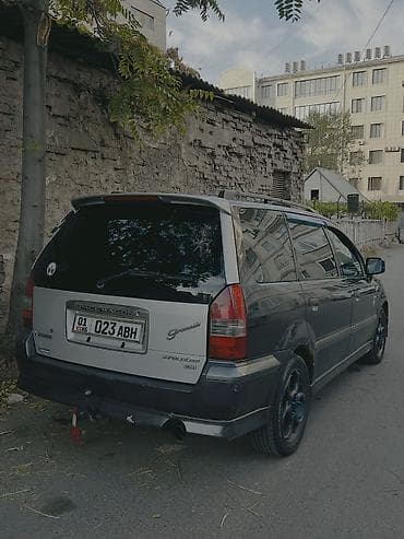 Унаа сатуу: Mitsubishi Space Wagon: 1998 г., 2.4 л, Кол менен иштөөчү, Бензин, Вэн/Минивэн — 2