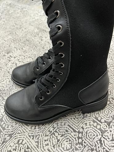 сапоги женские: Высокие женские ботинки/сапоги на шнуровке, черные. - Дизайн: высокая — 5