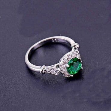 палочка гарри поттер: Элегантное кольцо с изумрудным камнем в центре. Крупный круглый — 1