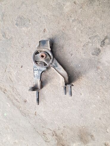 Подушка мотора Toyota 2004 г., Б/у, Оригинал, Япония