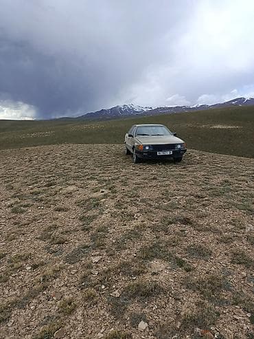 Транспорт: Audi 100: 1984 г., 2 л, Механика, Бензин, Седан — 6