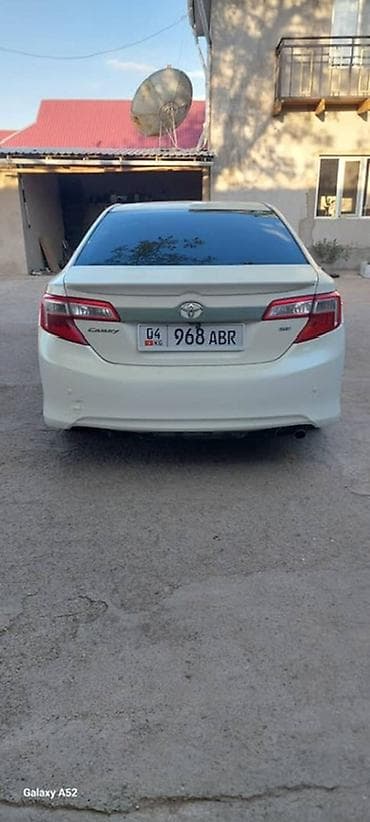 corolla 2004: Toyota Camry: 2014 г., 2.5 л, Автомат, Бензин, Седан — 4