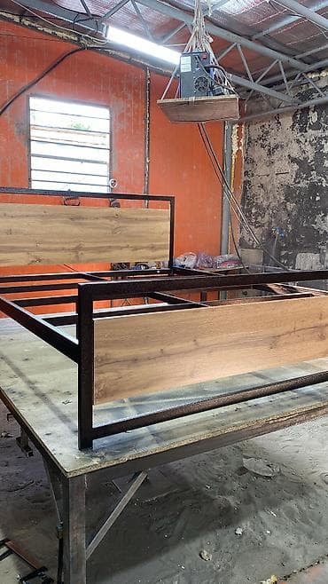 Двуспальная кровать, Каркас без матраса, длина - 200 см — 2