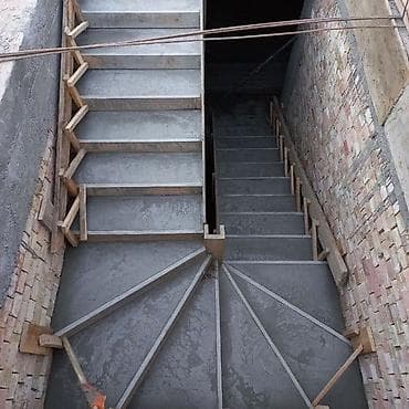 Даяр бизнес: Бетон тепкичи Жеке менчик үй үчүн, Тепкичтин формасы: Көп марштуу — 4