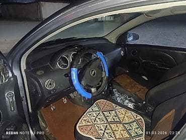 sky way: Chevrolet Aveo: 2006 г., 1.4 л, Механика, Бензин, Хэтчбэк — 5