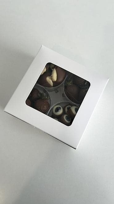 банан фрукты: Набор шоколадных ягод и фруктов в коробке с окном. Состав: - Клубника — 3