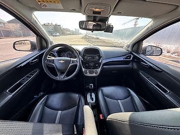 самый дешёвый авто: Chevrolet Spark: 2020 г., 1 л, Автомат, Бензин, Хэтчбэк — 4