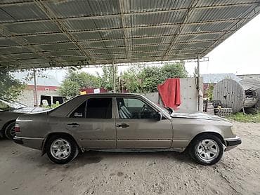lexus 300 is 2002: Mercedes-Benz W124: 1983 г., 2.6 л, Автомат, Бензин, Седан — 2