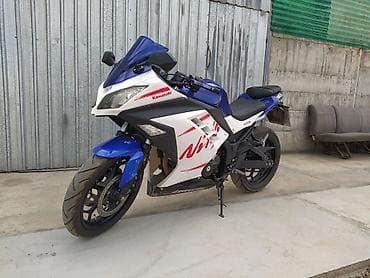 Мототехника: Спортбайк Kawasaki, 250 куб. см, Бензин — 1