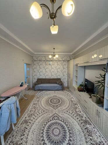 продаю дом в центре бишкека: 2 комнаты, 64 м², Индивидуалка, 12 этаж — 4