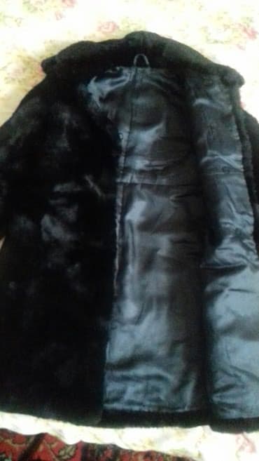 шуба для дома: Продаю б/у детскую шубу на 6-8 лет, натуральная цигейка, отрезная — 2