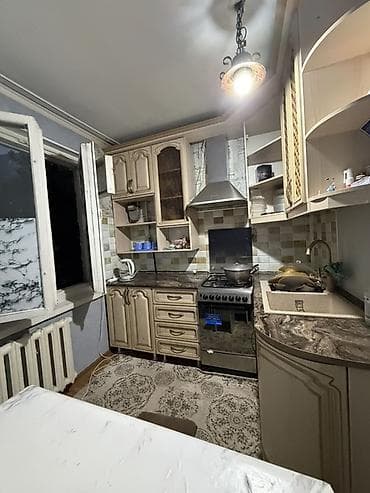 алайская 35: 1 комната, 35 м², Аламедин-1 мкр 1 этаж — 1