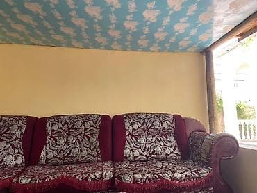 Угловой диван, C подушками