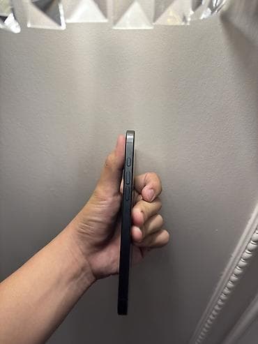 ipod touch 4: IPhone 16 Pro Max, Б/у, 512 ГБ, Black Titanium, 100 % — 4