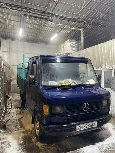 Транспорт: Жеңил жүк ташуучу унаа, Mercedes-Benz, Дубль, 3 т, Колдонулган — 5