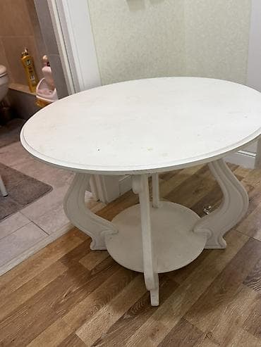 Офис эмереги: Круглый кофейный/журнальный столик в классическом стиле. - Цвет — 2