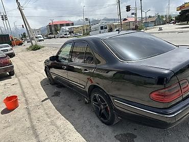 решетка радиатора w201: Mercedes-Benz E-Class: 2000 г., 2.8 л, Автомат, Бензин, Седан — 3