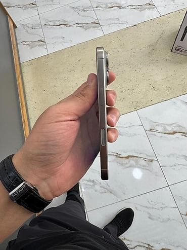 hyperx cloud stinger: IPhone 16 Pro, Natural Titanium — 3