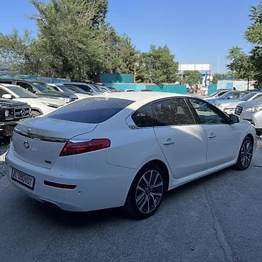 e2 byd: Renault : 2019 г., 2 л, Автомат, Газ, Седан — 4