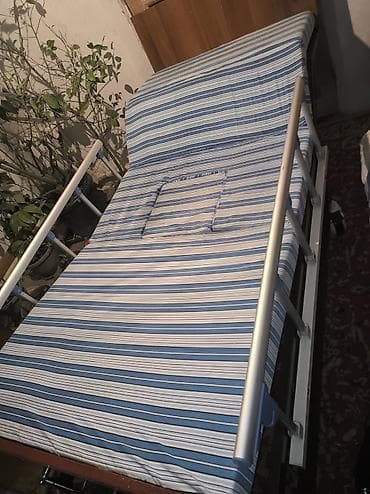 Мед. товарлар: Функциональная медицинская (уходовая) кровать с защитными боковыми — 3