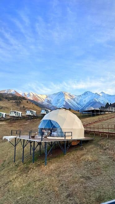 работу на кухне: Мы приглашаем в команду энергичных и ответственных сотрудников! Нужны — 4