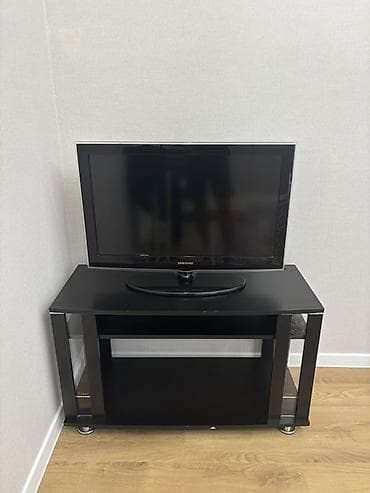 Телевизор Samsung LE32D450 (32") с тумбой - Диагональ: 32" (81 см)