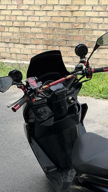 пидбайк 150 куб: Макси-скутер Yamaha, 150 куб. см, Бензин, Б/у — 5