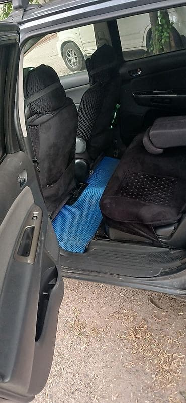 Toyota WISH: 2004 г., Автомат, Бензин, Универсал — 9